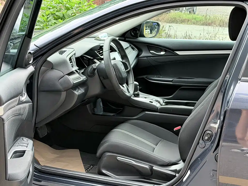 Honda Civic — миниатюра 7