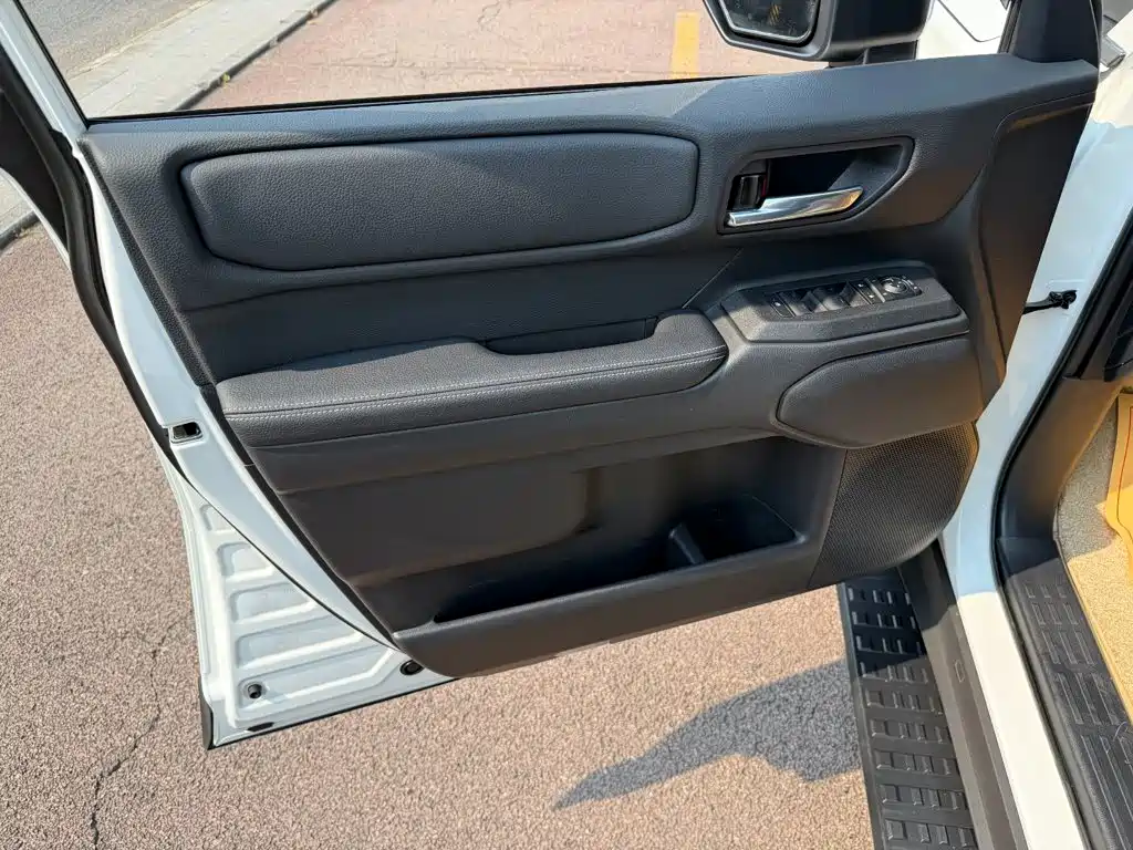 Toyota Prado — миниатюра 6