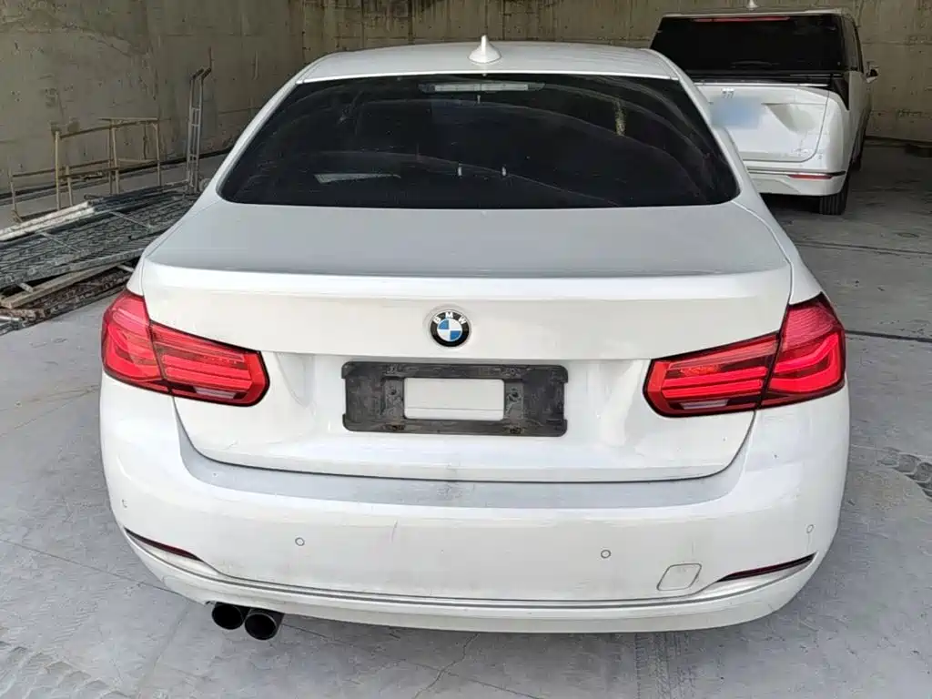 BMW 3 Series — миниатюра 4