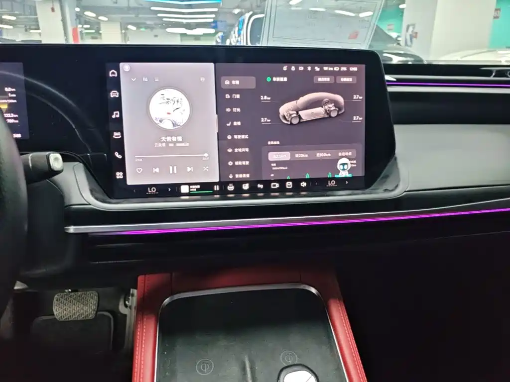 XPeng P7 — миниатюра 13