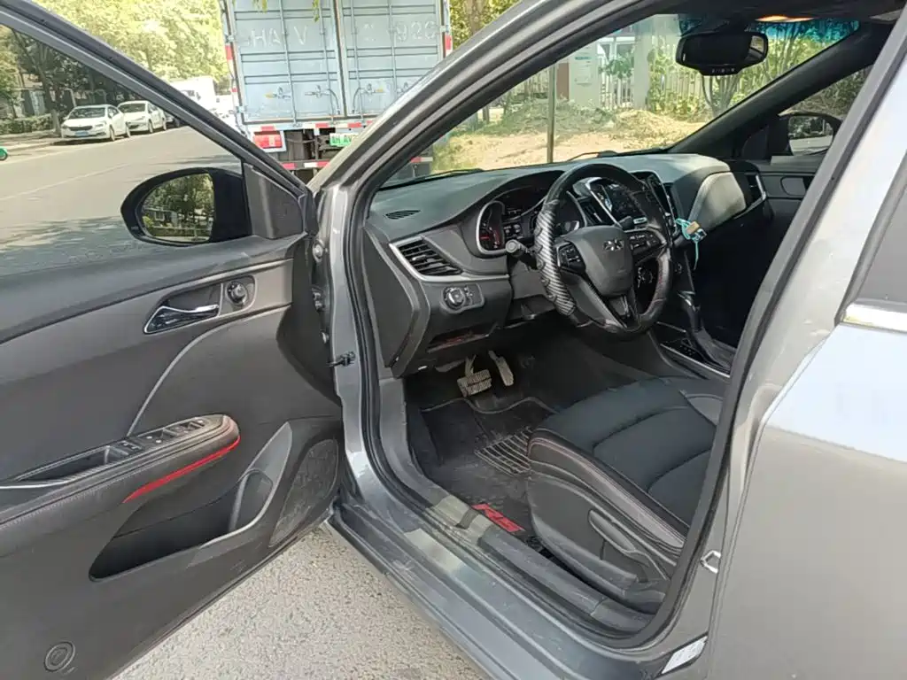 Chevrolet Monza — миниатюра 16