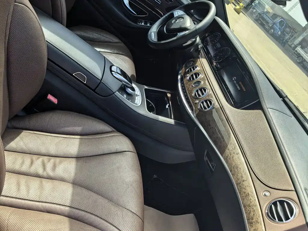 Mercedes-Benz S-Class — миниатюра 4
