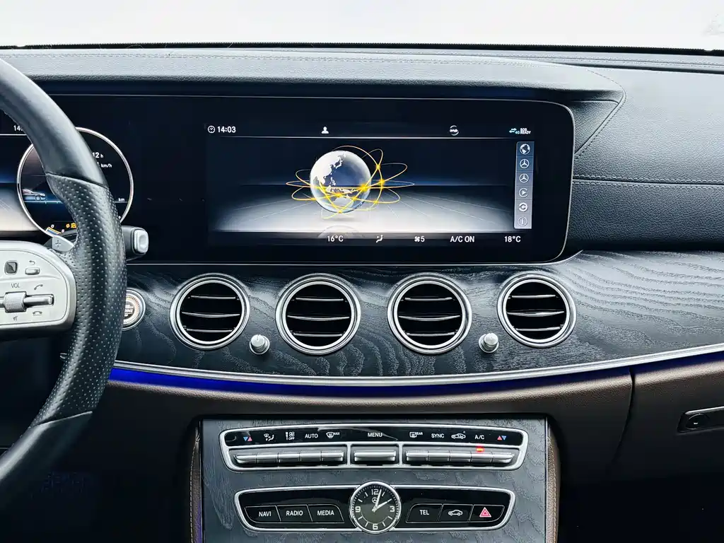 Mercedes-Benz E-Class — миниатюра 15