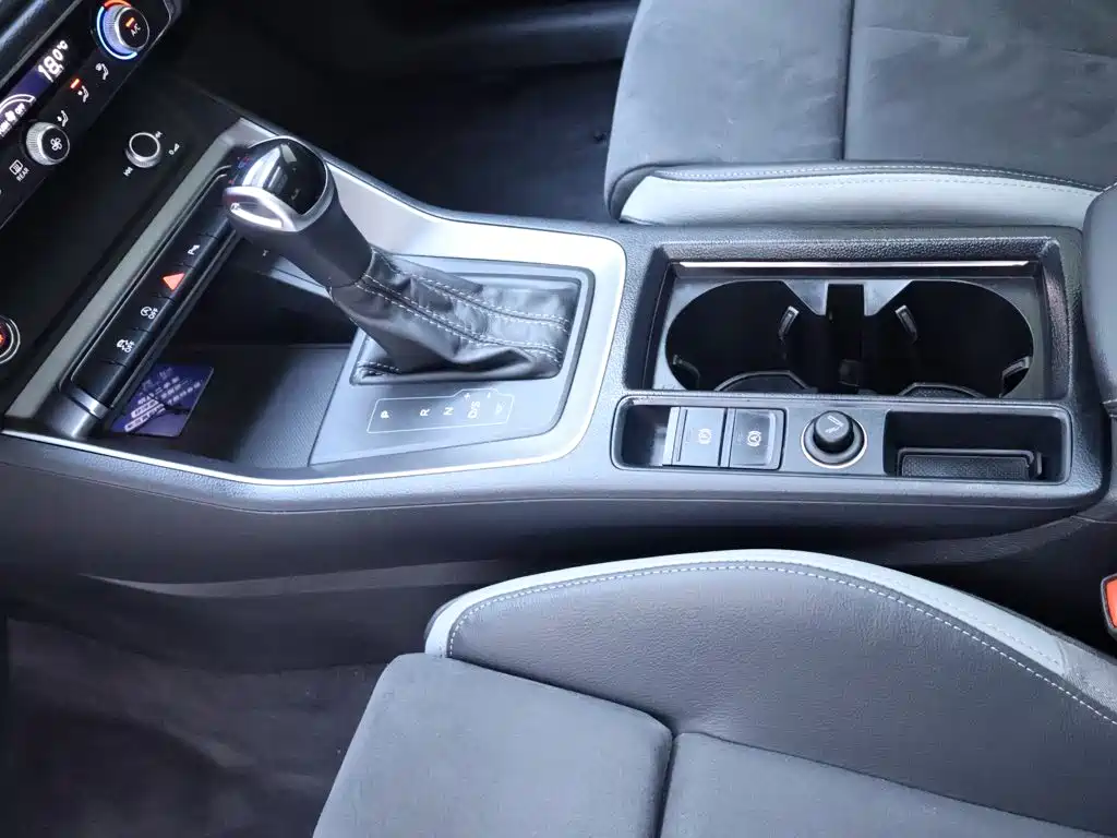 Audi Q3 — миниатюра 12