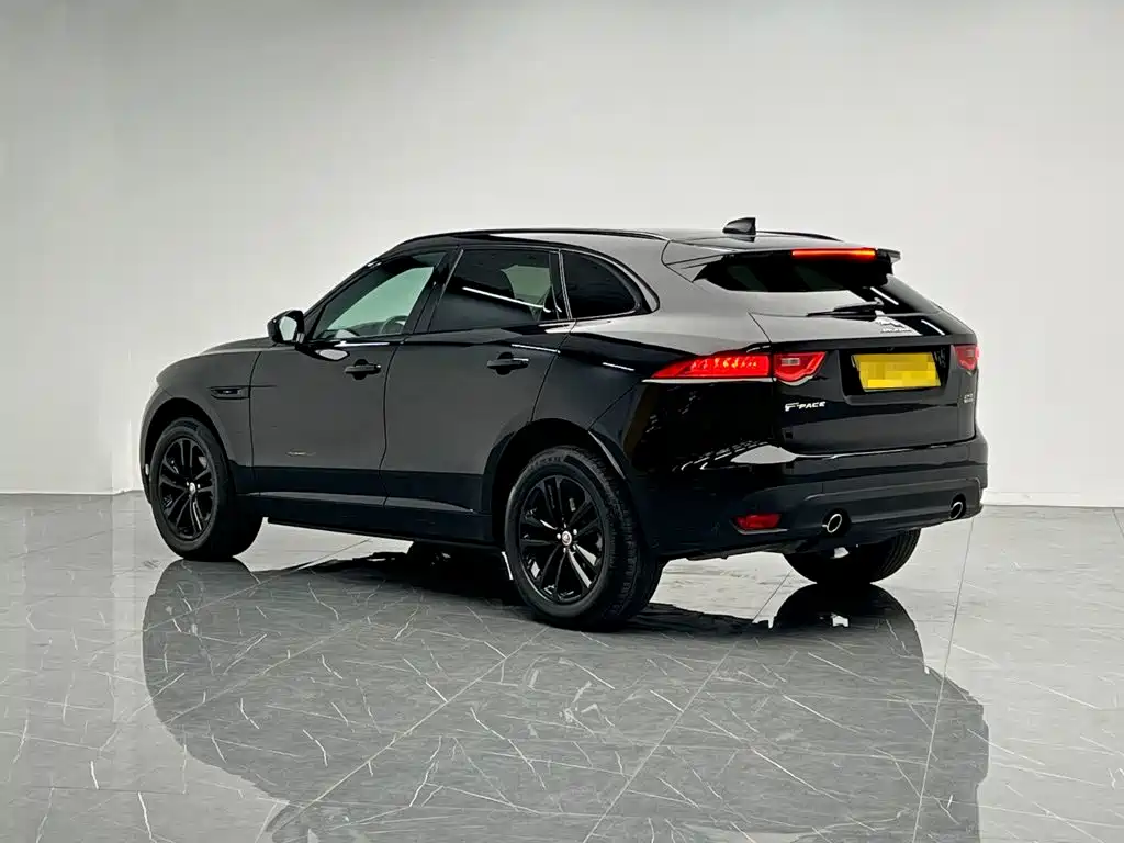 Jaguar F-PACE — миниатюра 4