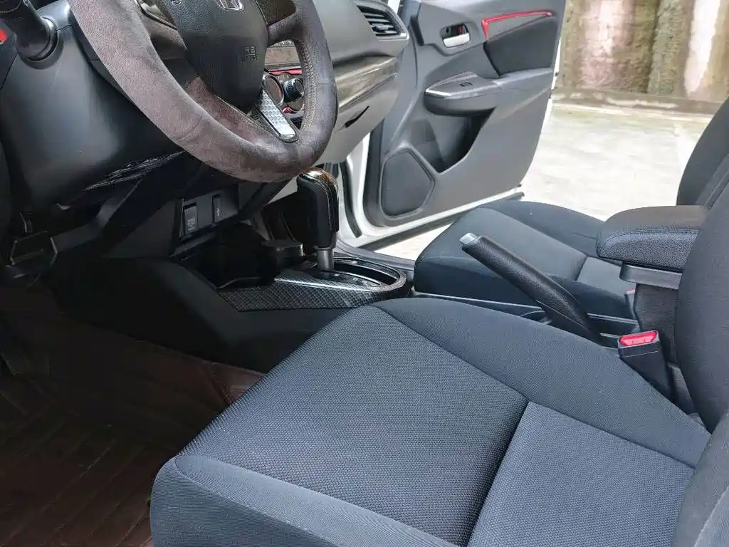 Honda Fit — миниатюра 4