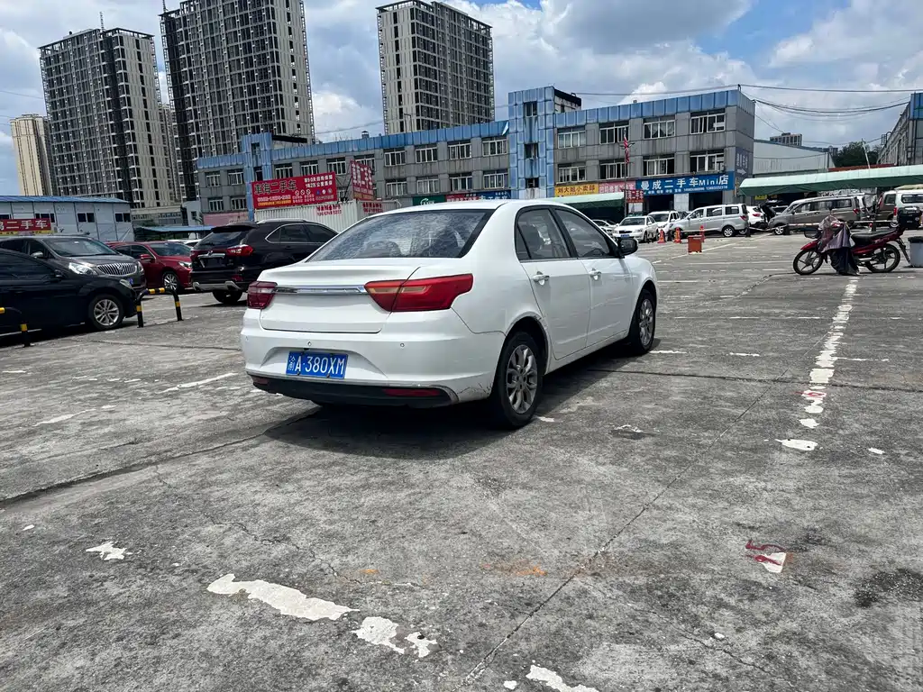 Geely Vision — миниатюра 9