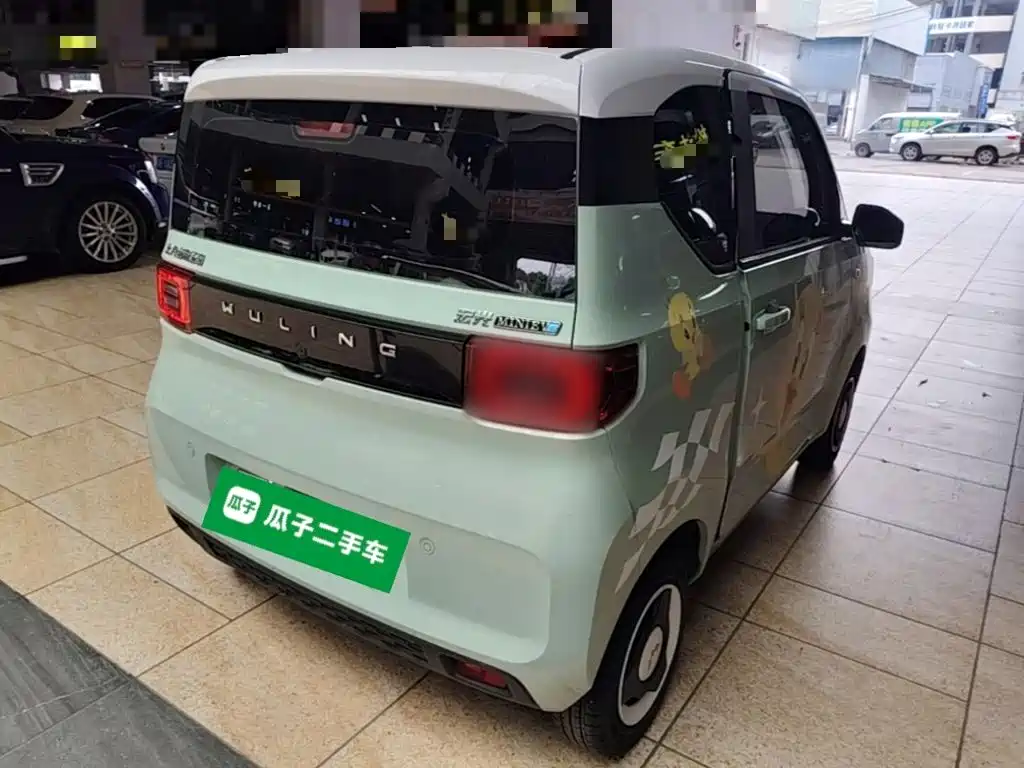 Wuling MINIEV — миниатюра 7