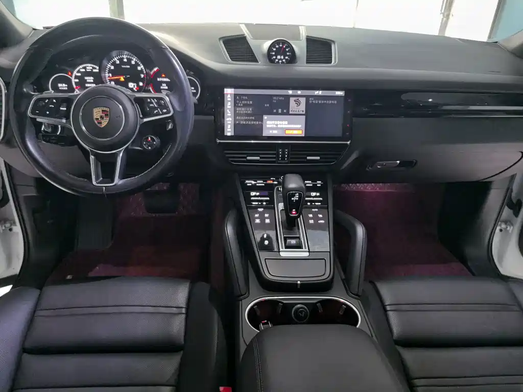 Porsche Cayenne — миниатюра 12