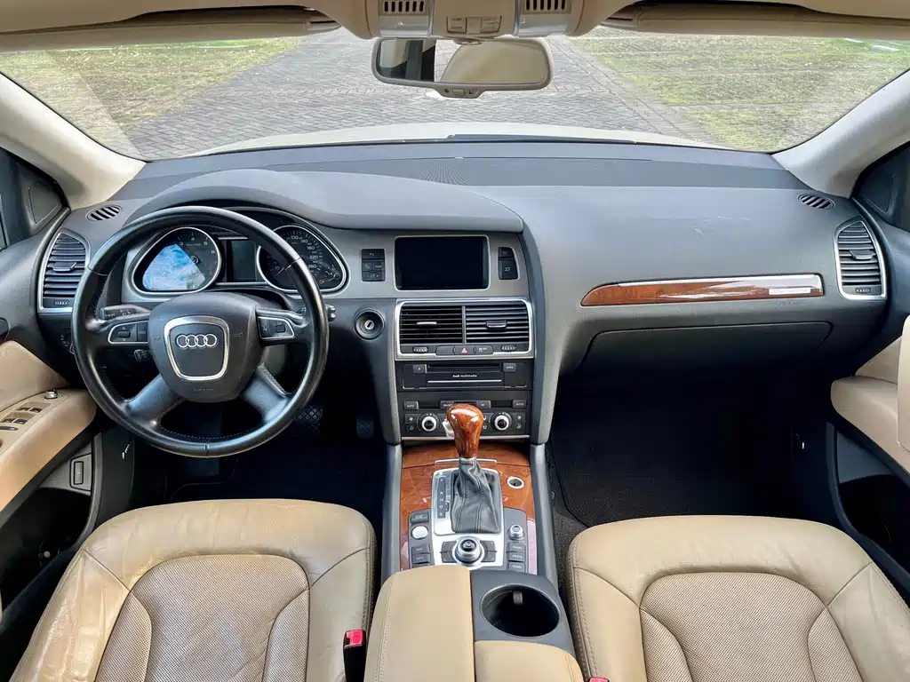 Audi Q7 — миниатюра 6