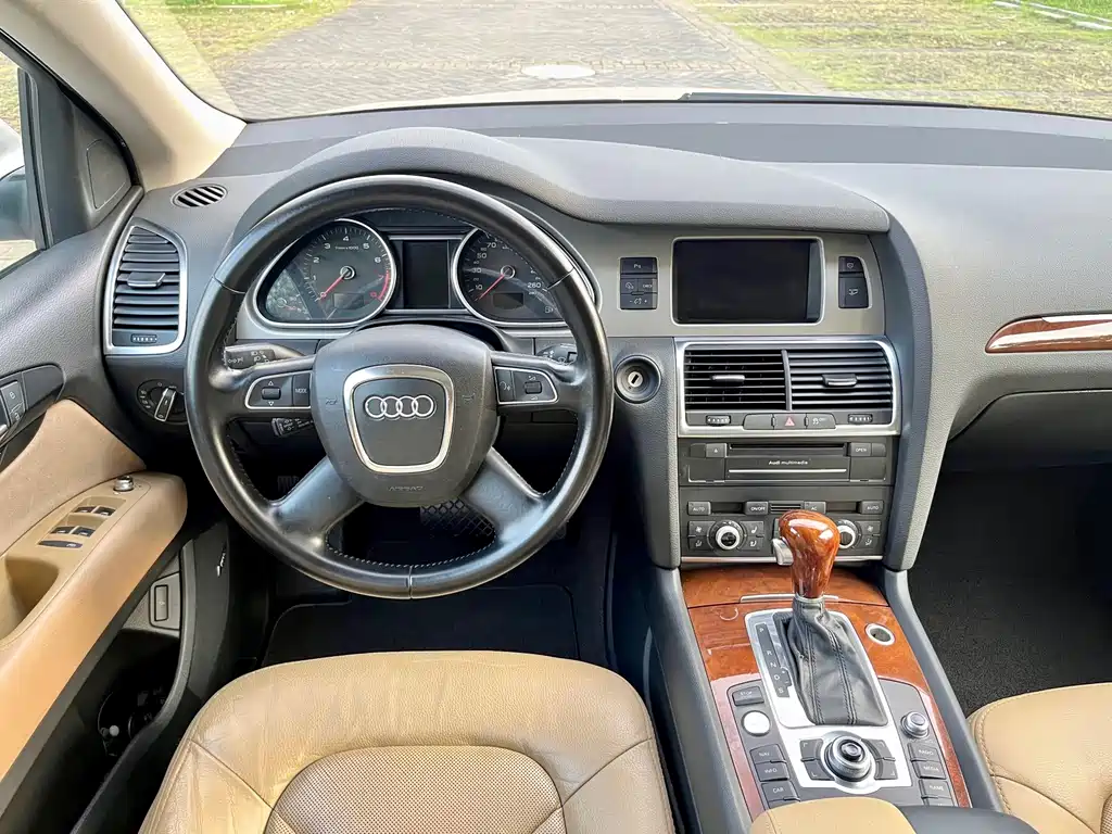 Audi Q7 — миниатюра 11