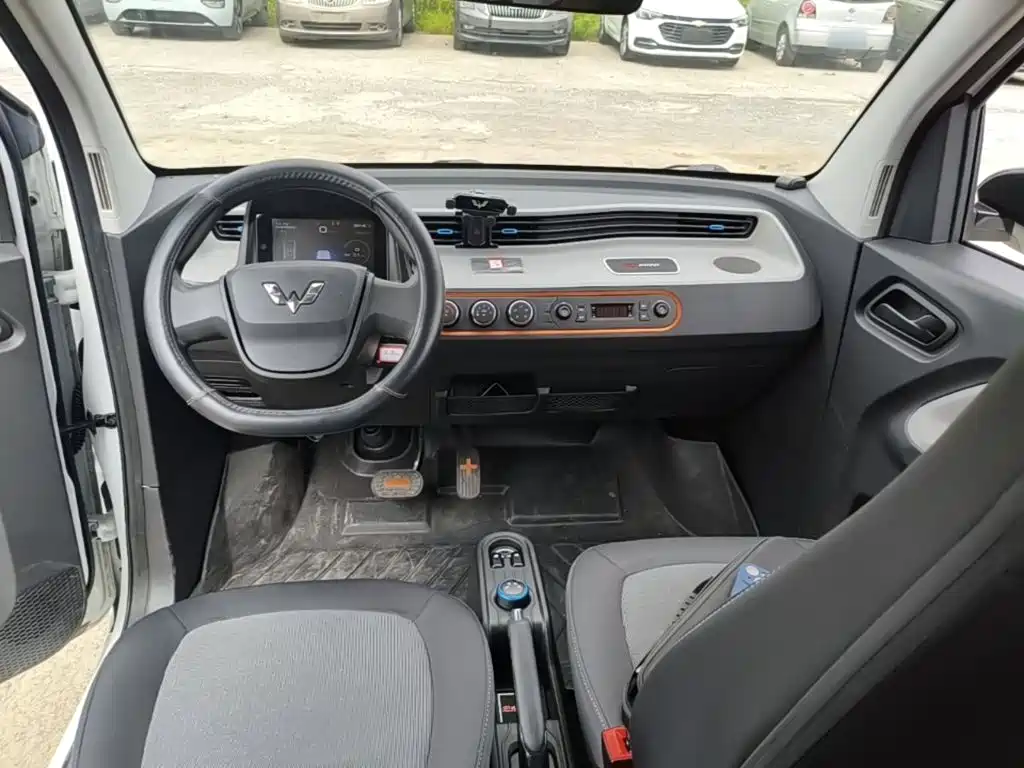 Wuling MINIEV — миниатюра 10