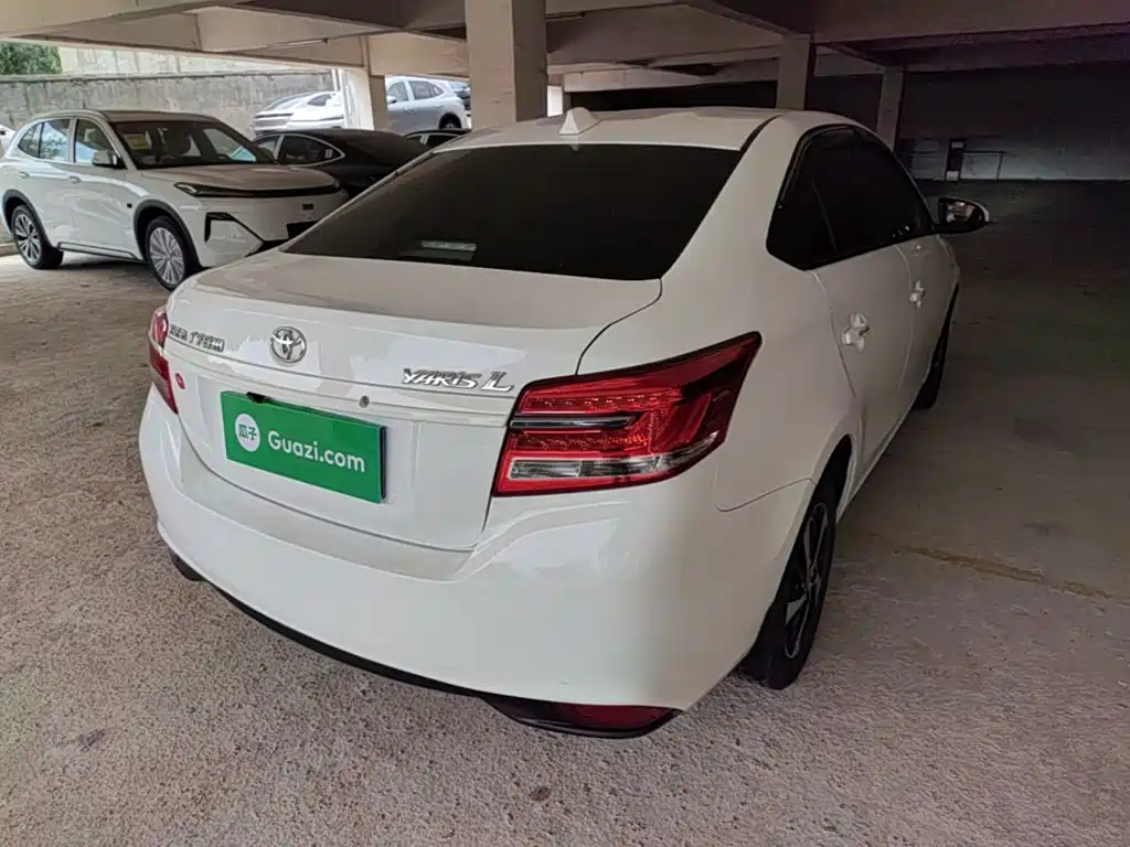 Toyota Yaris L — миниатюра 7