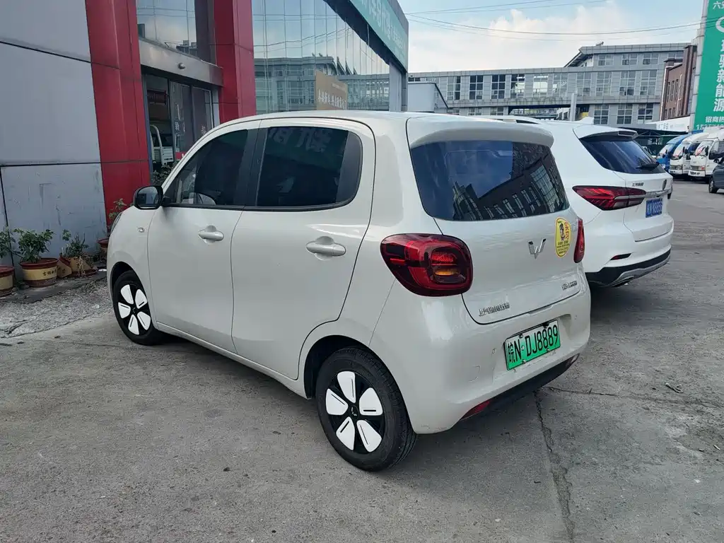 Wuling MINIEV — миниатюра 3