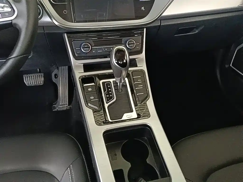 Geely Emgrand GL — миниатюра 14