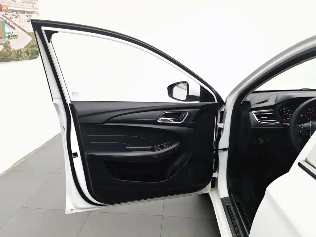 Roewe i5 — миниатюра 8