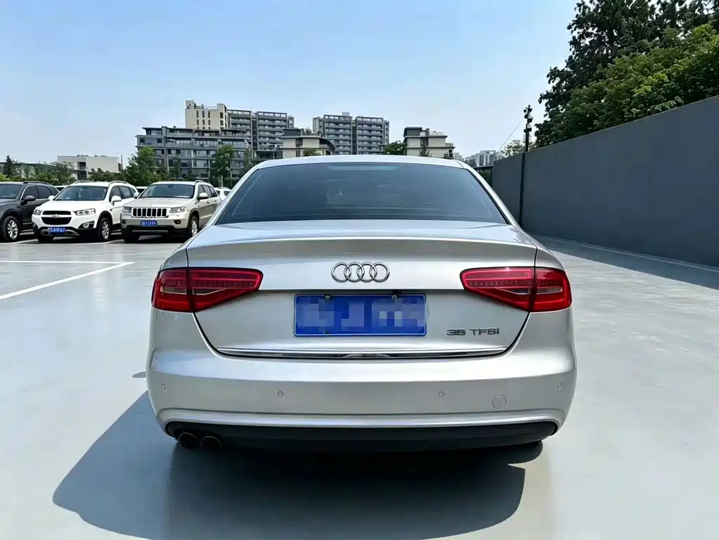 Audi A4L 2013 35 TFSI AT Comfort