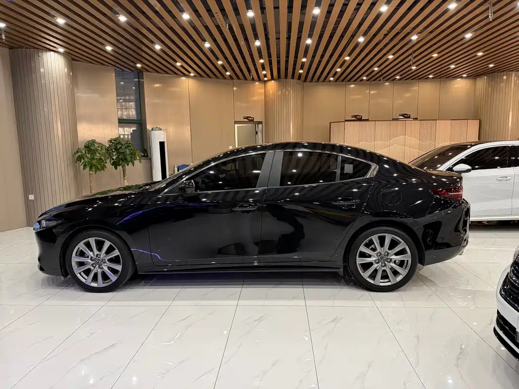 Mazda 3 Axela — миниатюра 3