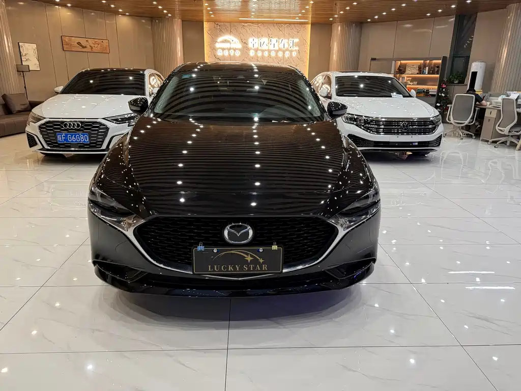 Mazda 3 Axela — миниатюра 2