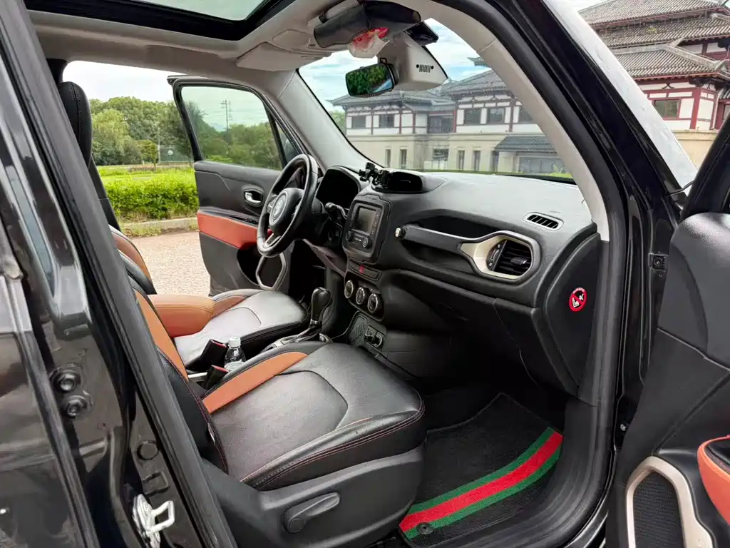 Jeep Renegade — миниатюра 9