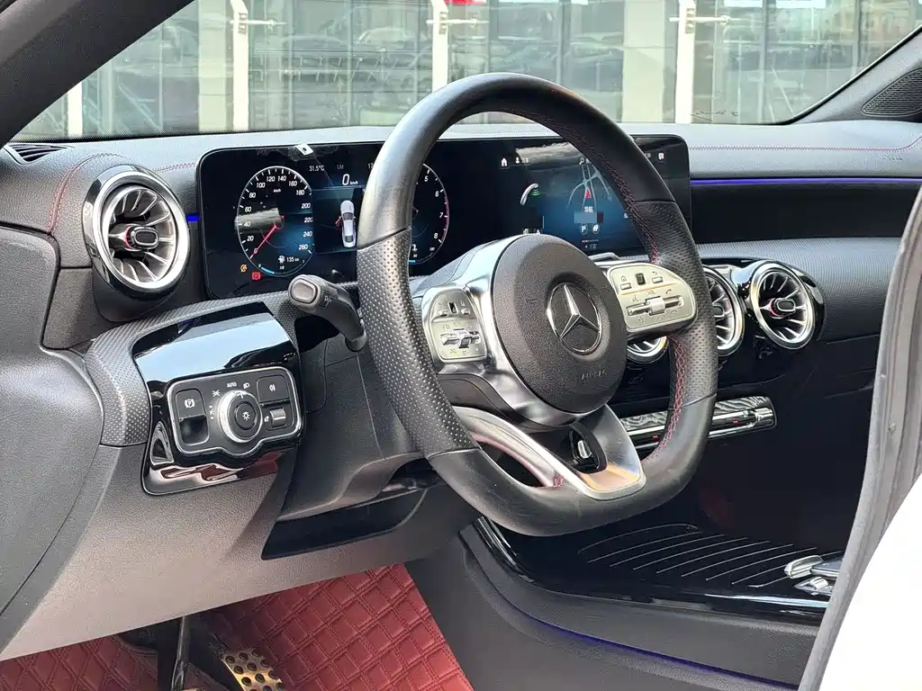 Mercedes-Benz CLA (Import) — миниатюра 6