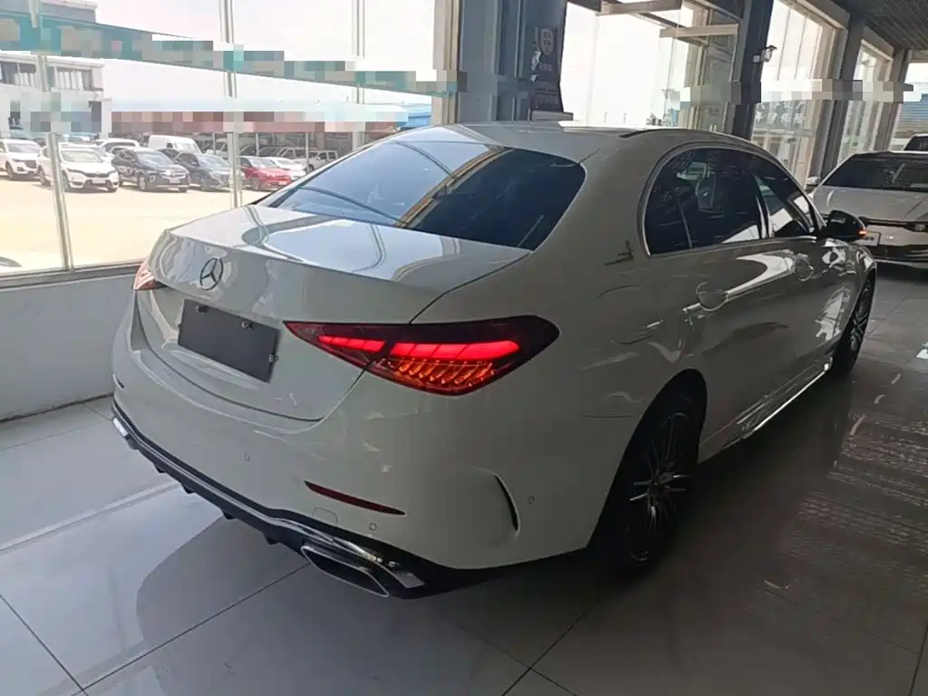 Mercedes-Benz C-Class — миниатюра 7
