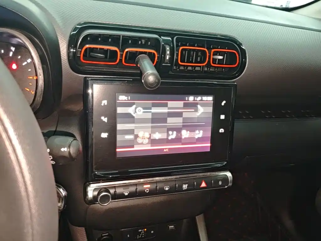 Citroen C4 Aircross — миниатюра 13