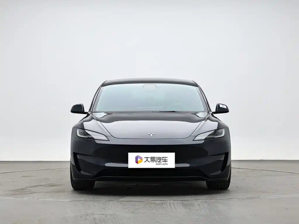 Tesla Model 3 — миниатюра 2