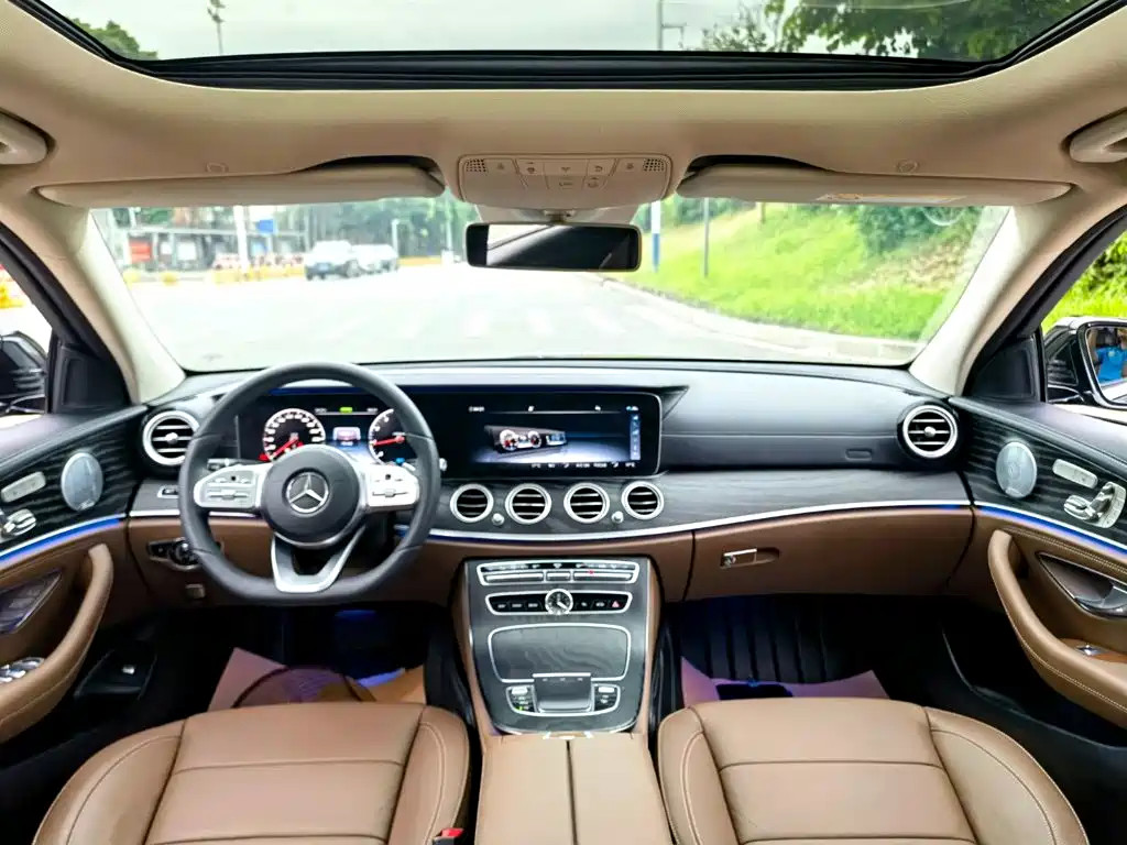 Mercedes-Benz E-Class — миниатюра 8
