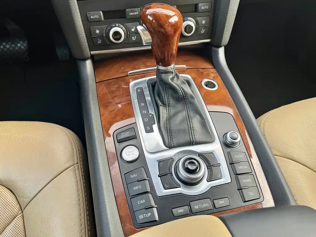 Audi Q7 — миниатюра 10