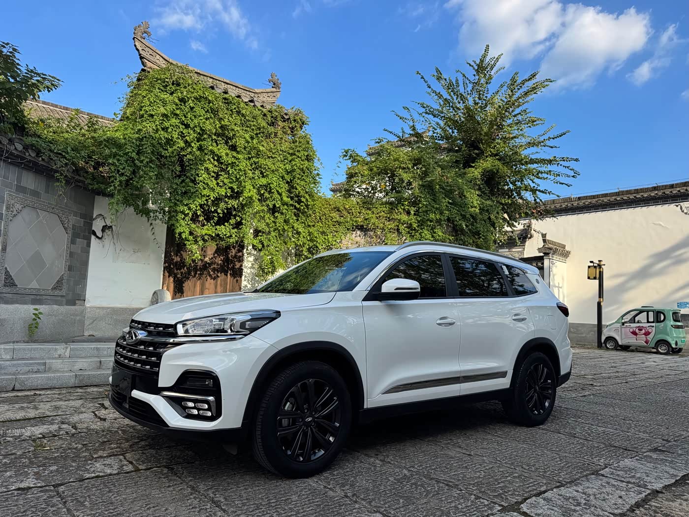 CHERY Tiggo 8 1.5 л 2025 г. Белый, пробег 48000 км