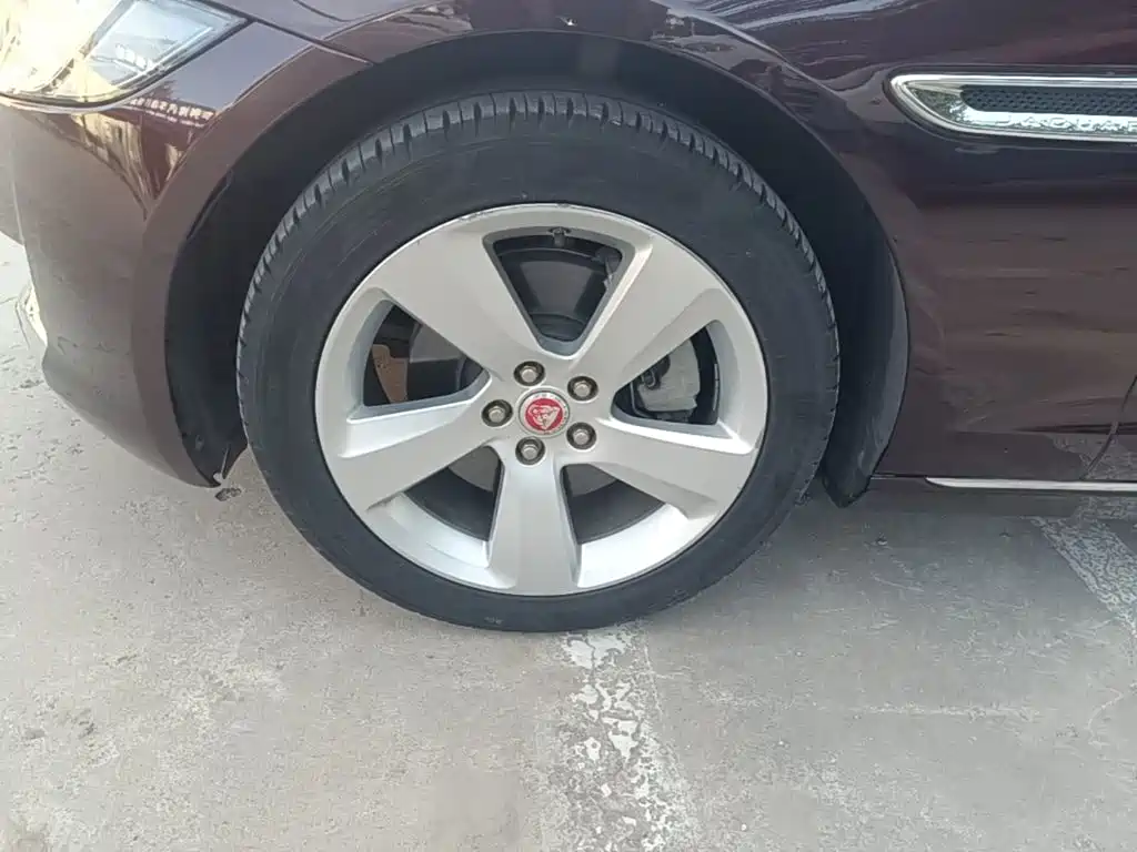 Jaguar XFL — миниатюра 23