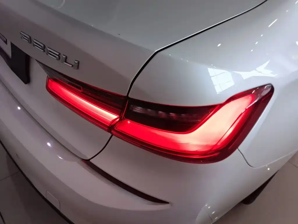 BMW 3 Series — миниатюра 8
