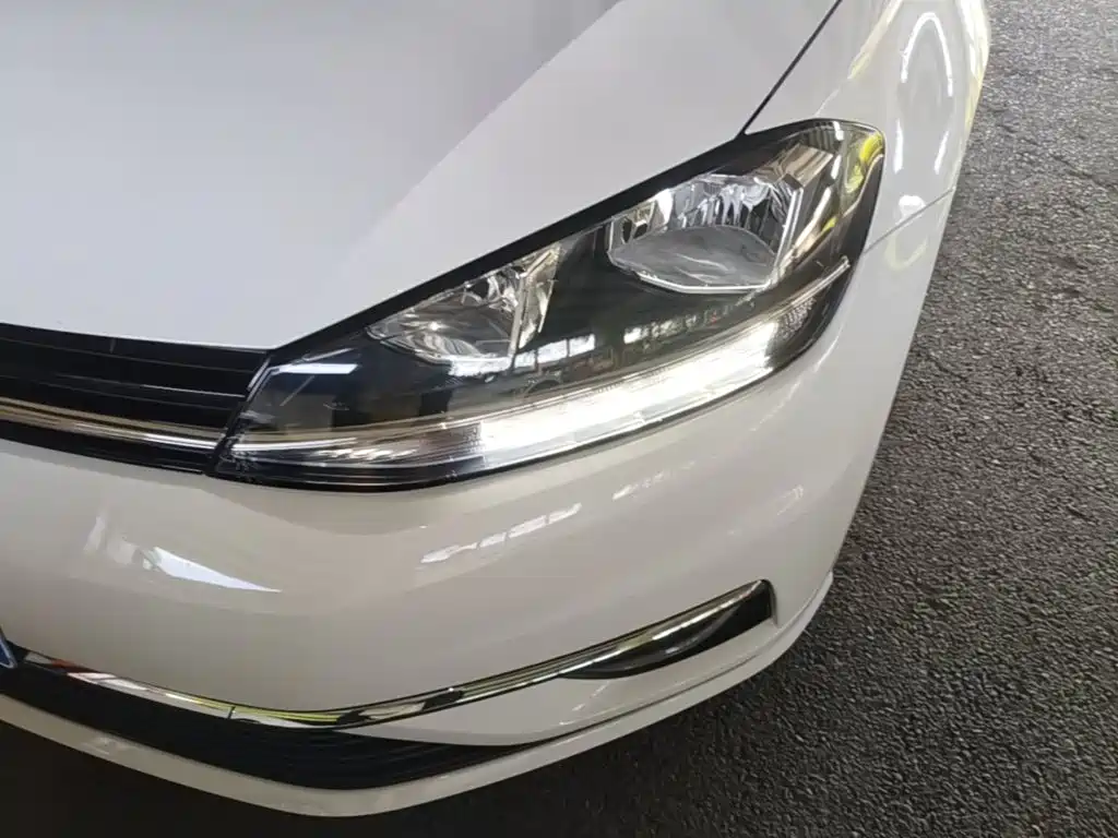 Volkswagen Golf — миниатюра 24