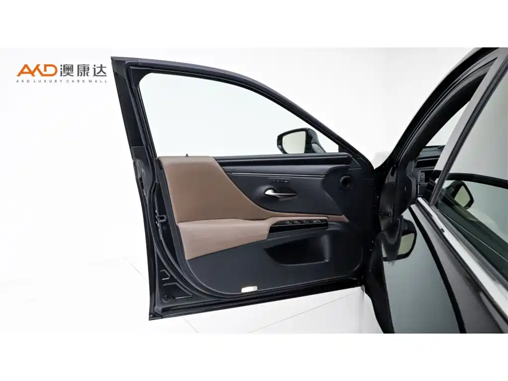 Lexus ES — миниатюра 10