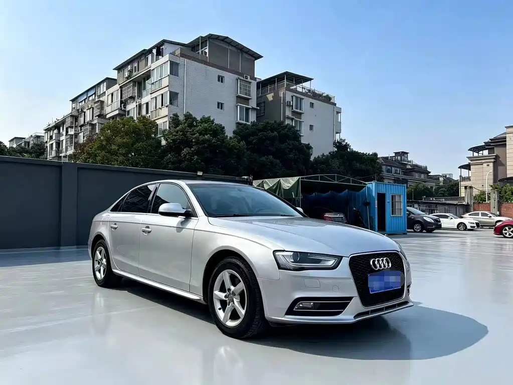 Audi A4L 2013 35 TFSI AT Comfort