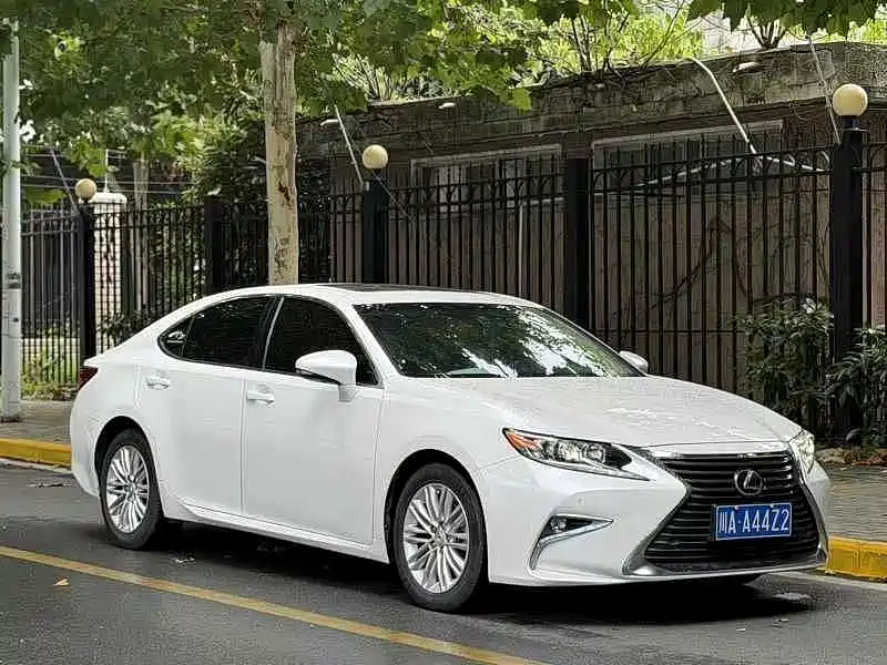 Lexus ES — миниатюра 3