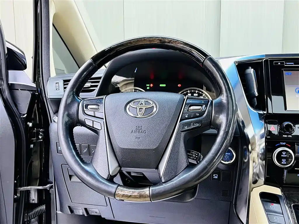 TOYOTA ELFA
