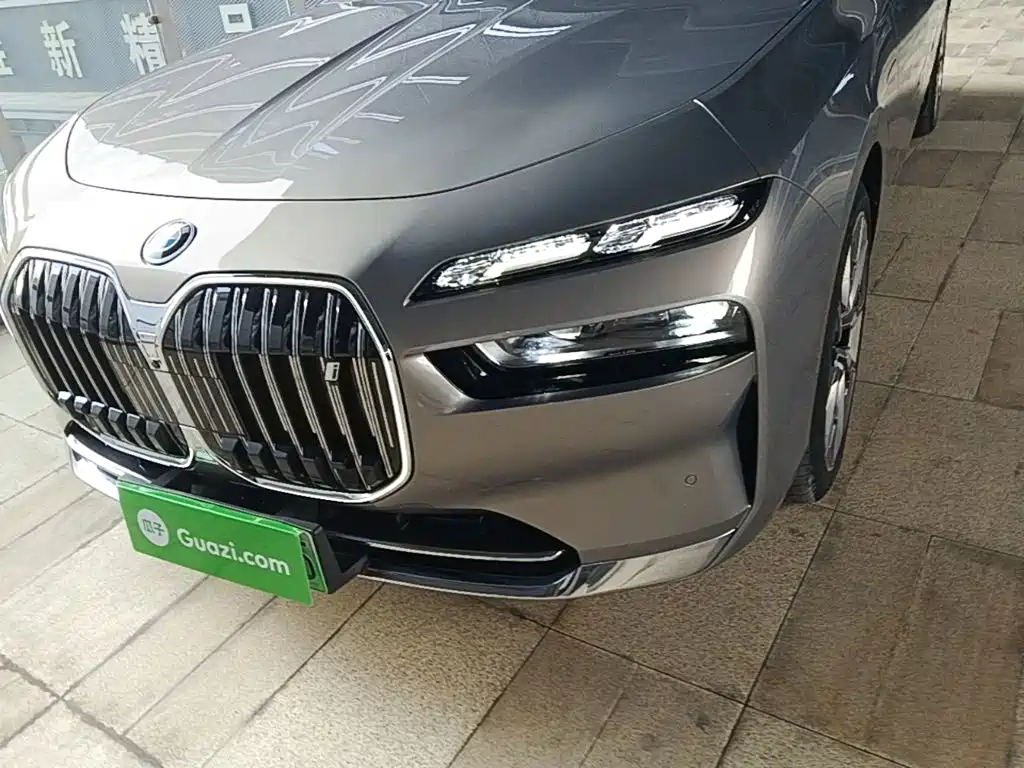 BMW i7 — миниатюра 24