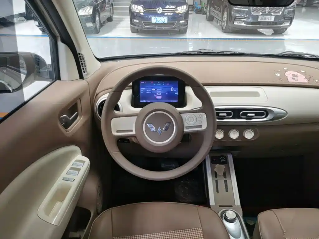 Wuling MINIEV — миниатюра 11