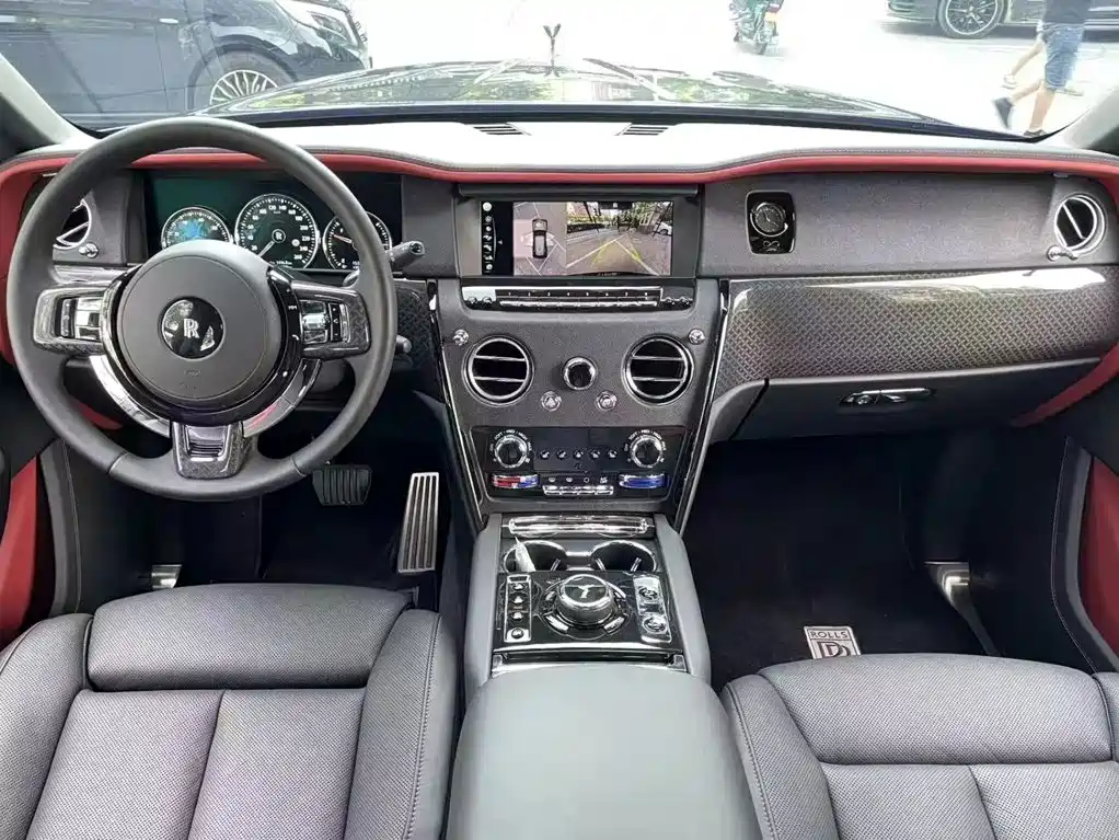 Rolls-Royce Cullinan — миниатюра 5