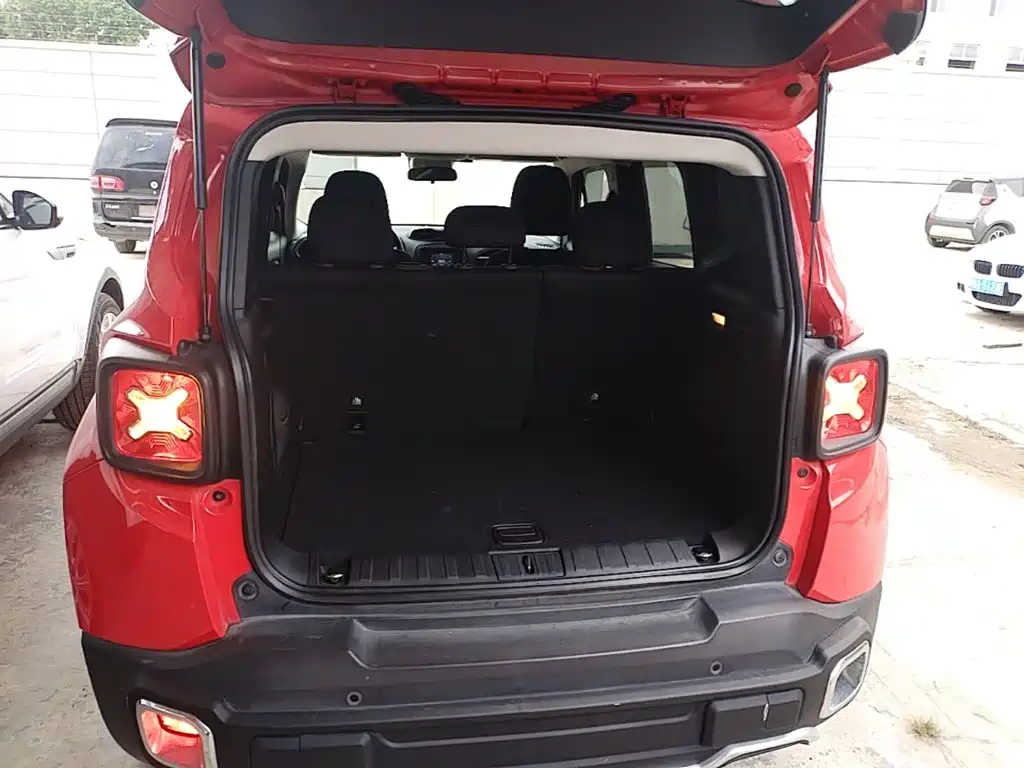 Jeep Renegade — миниатюра 19