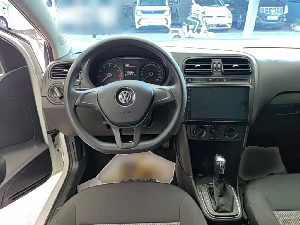Volkswagen Polo — миниатюра 11