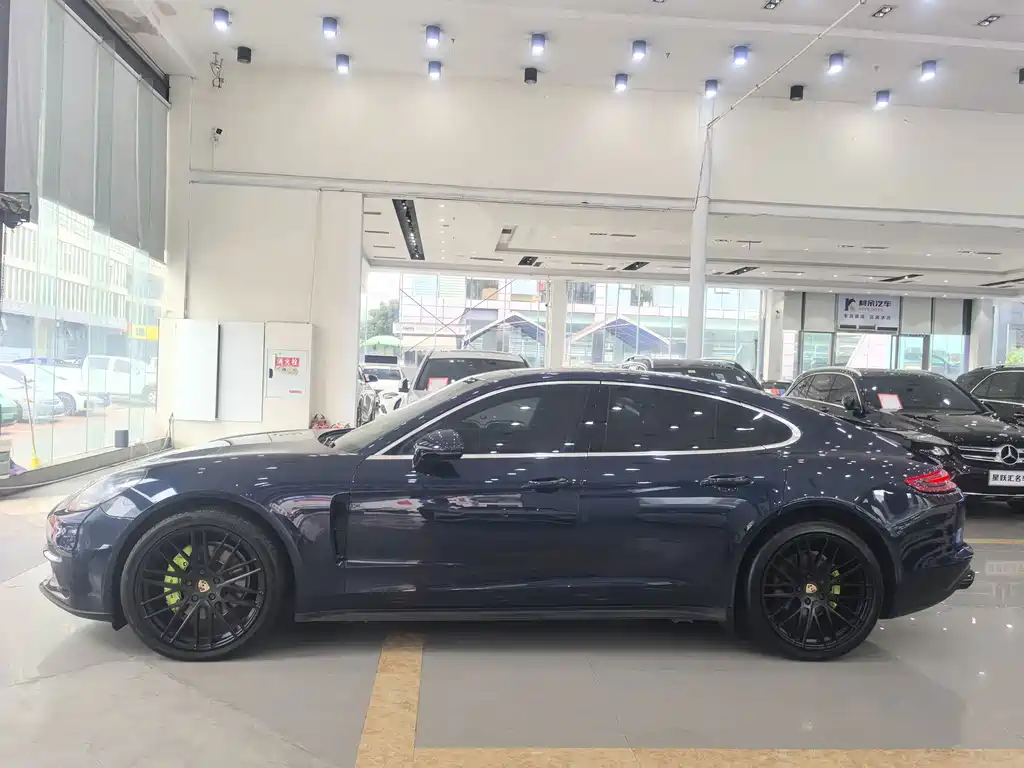 Porsche Panamera — миниатюра 7
