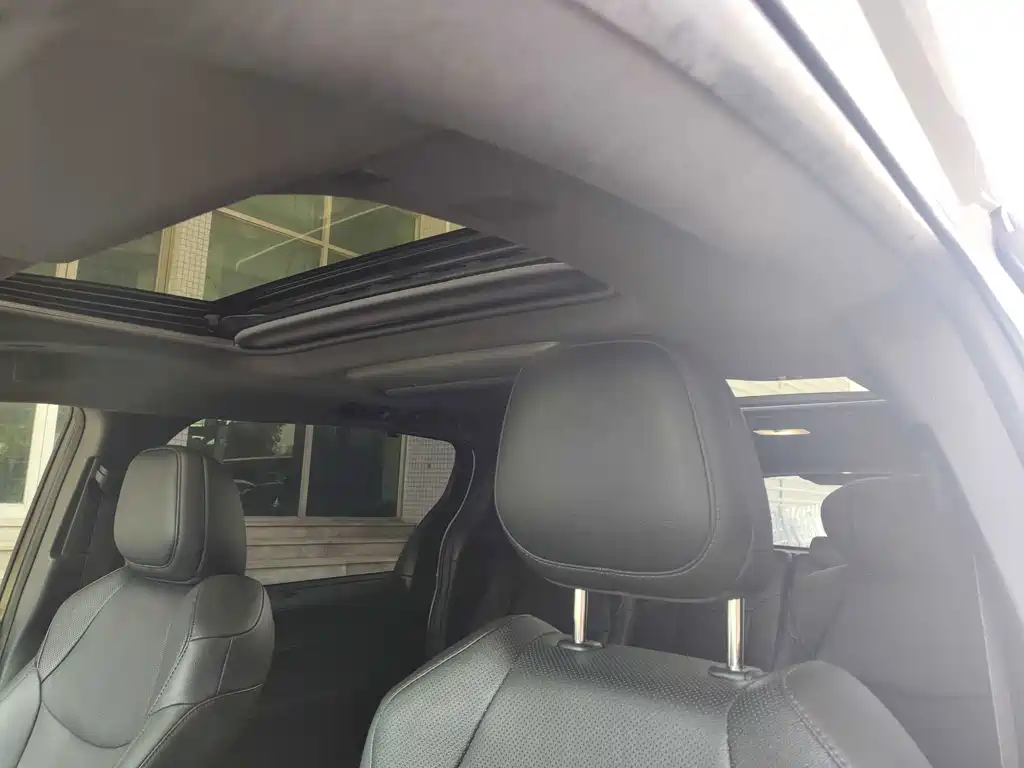 Toyota Sienna — миниатюра 12