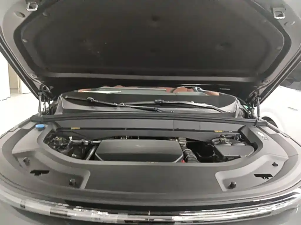 Li Auto Li L8 — миниатюра 20