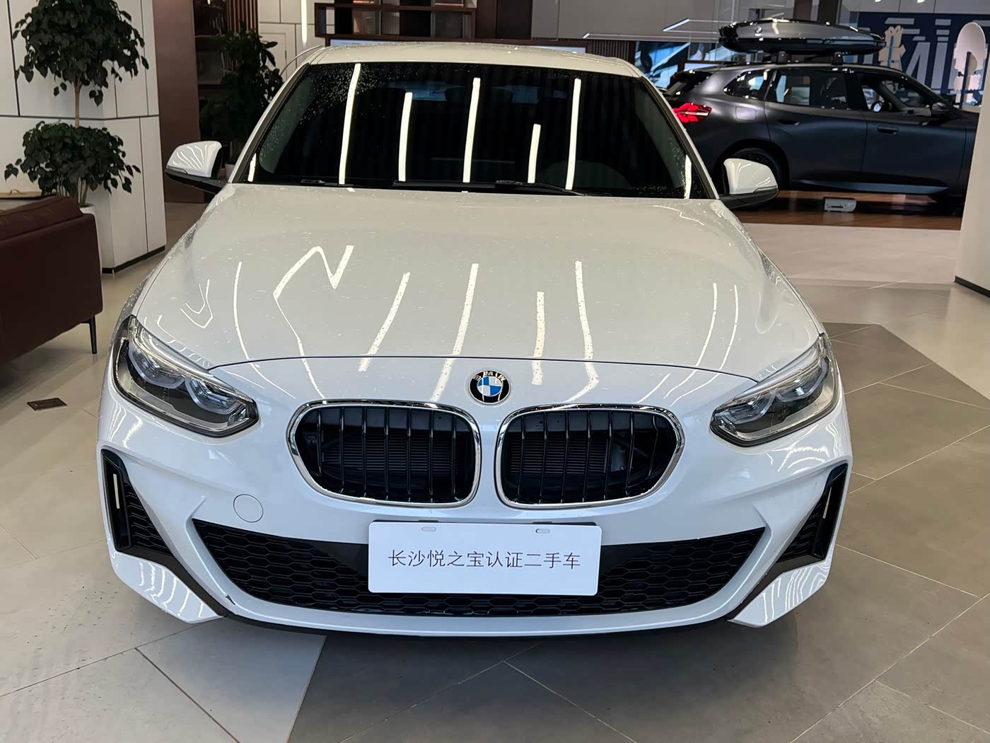 BMW 1 Series 1.5 л 2021 г. Белый, пробег 13000 км