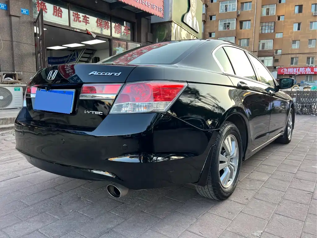 Honda Accord — миниатюра 4
