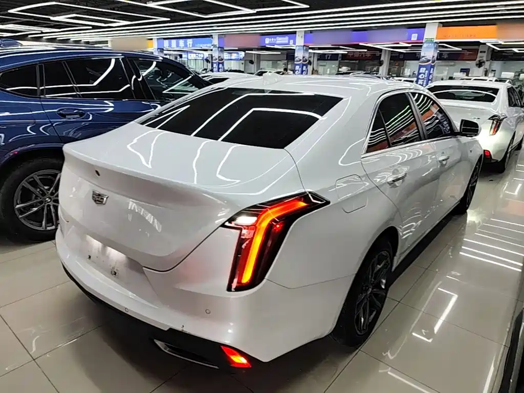Cadillac CT4 — миниатюра 7