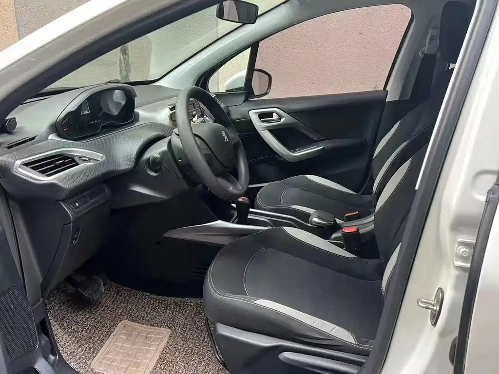Peugeot 2008 — миниатюра 5